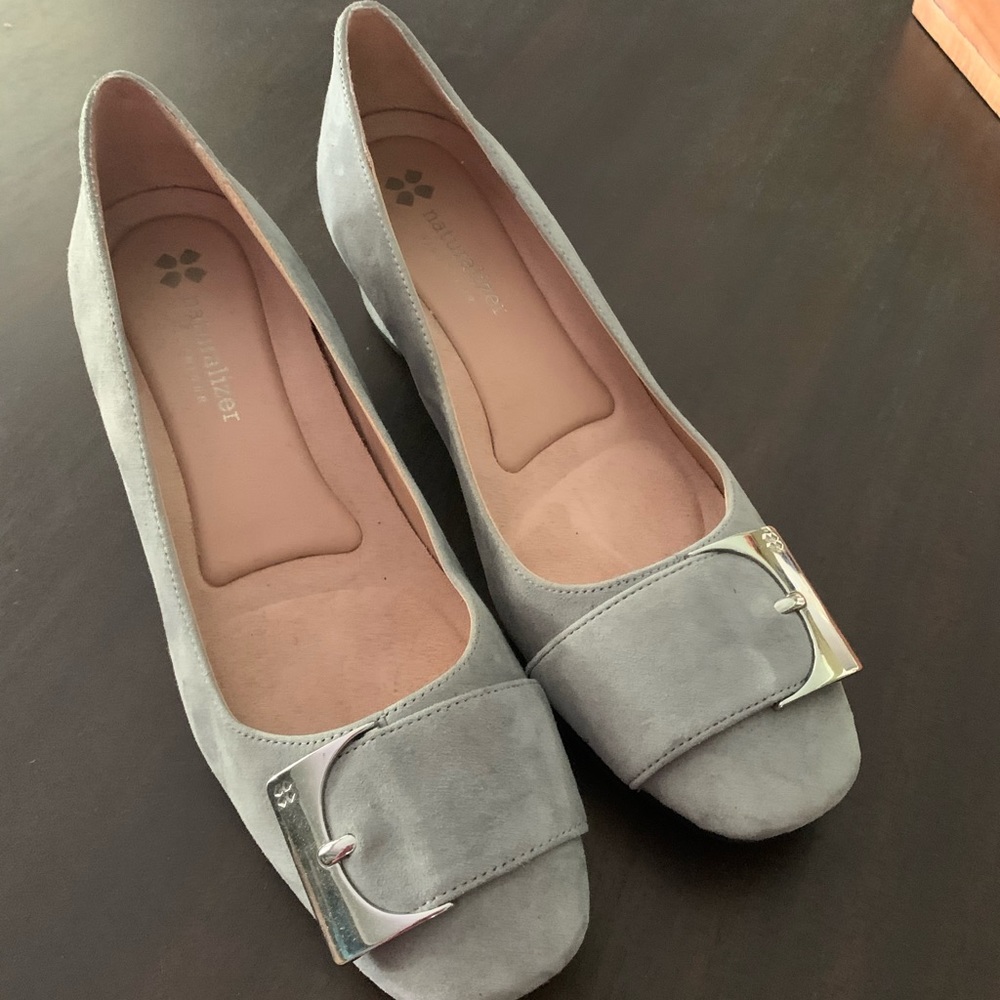 Naturalizer suade pumps.